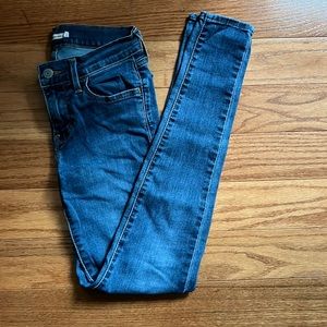 Levi’s dark blue super skinny jeans
